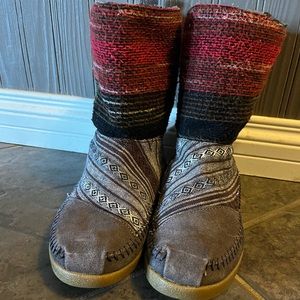 Toms lined boots